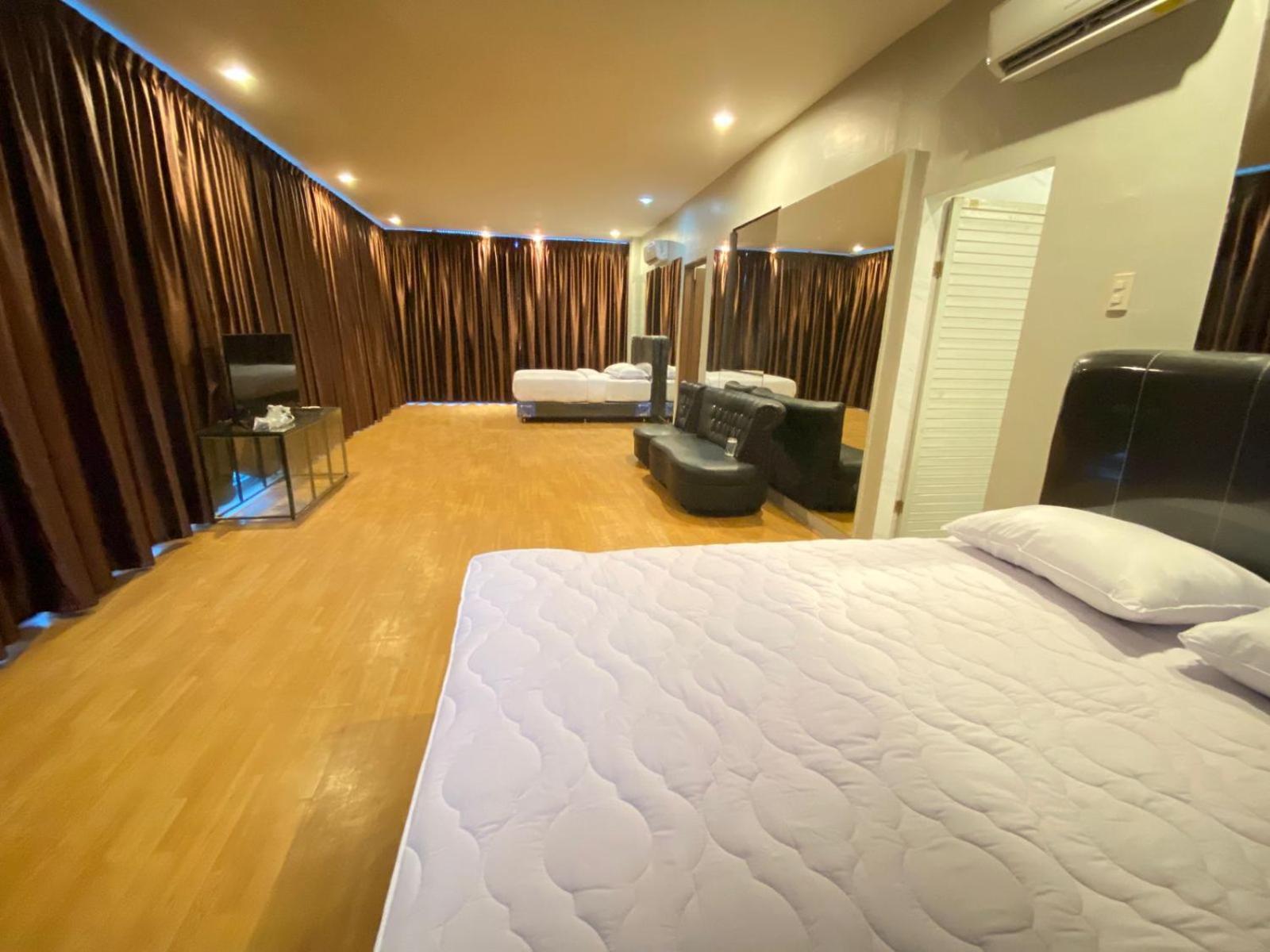 De'Tonga Hotel Medan Buitenkant foto